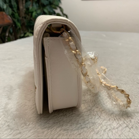 Bebe ZAZA FLAP WHITE CROSSBODY Retail: $89.00 - Picture 8 of 14